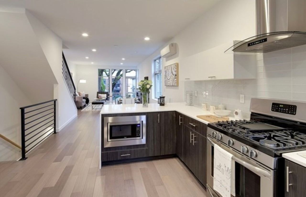 1721 Nw 60th St - Photo 3 of 34