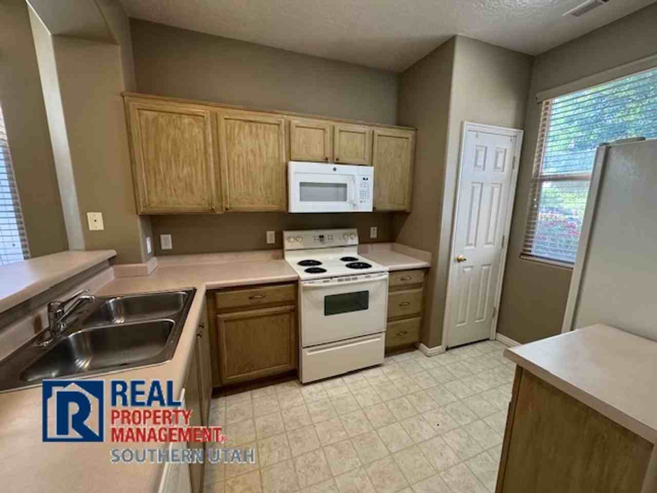 3395 E Sweetwater Springs Dr - Photo 4 of 13