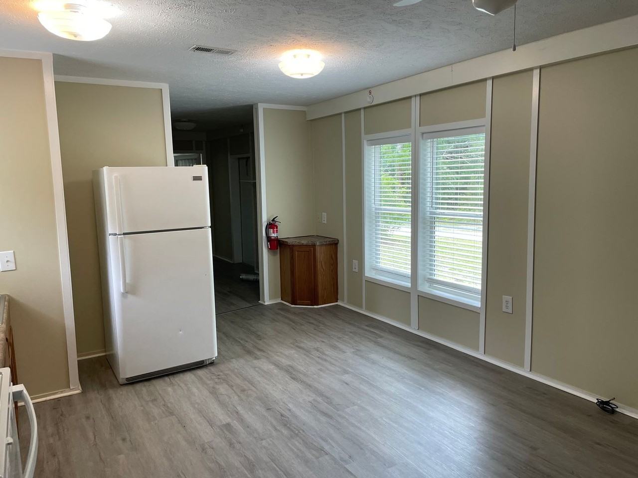 1018 Alandale Pl Se - Photo 3 of 21