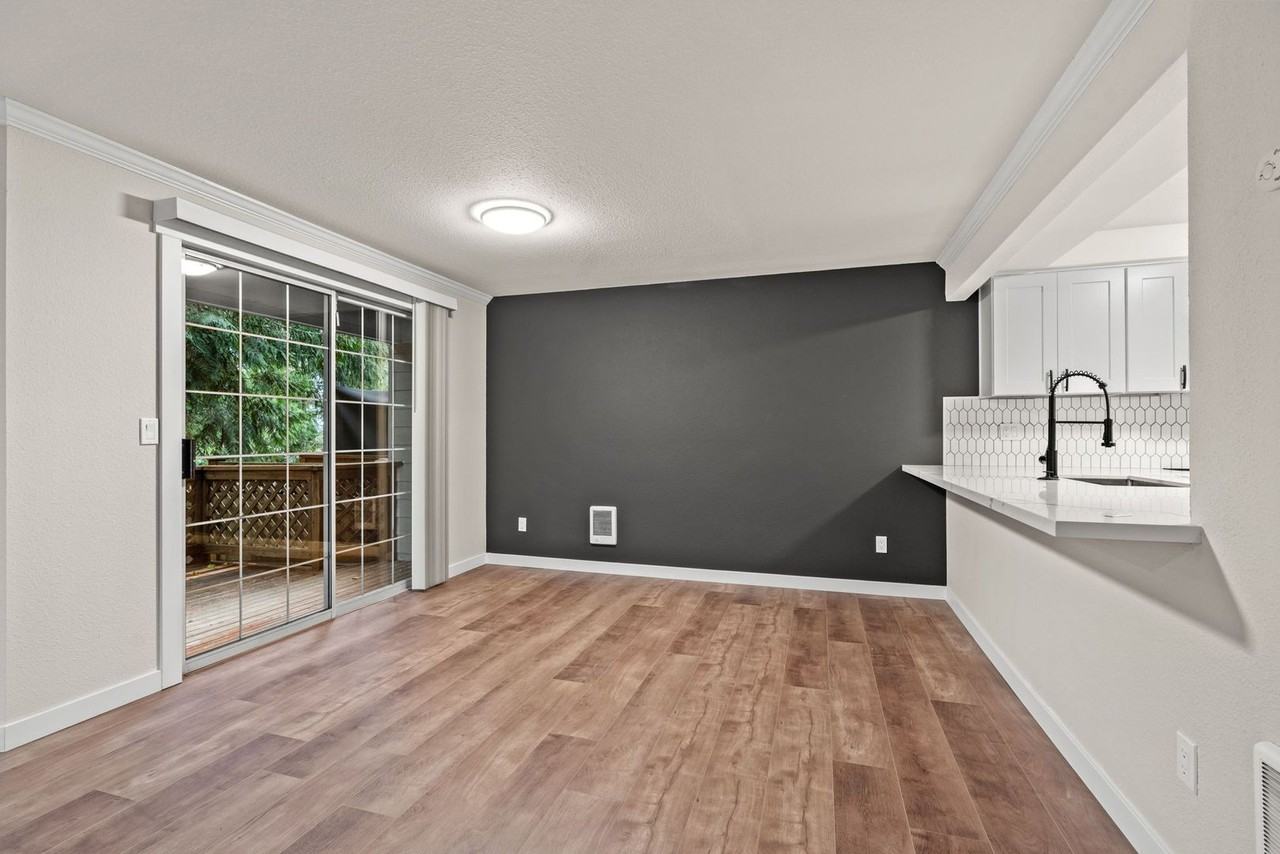 8420 139th Ave Ne - Photo 6 of 26