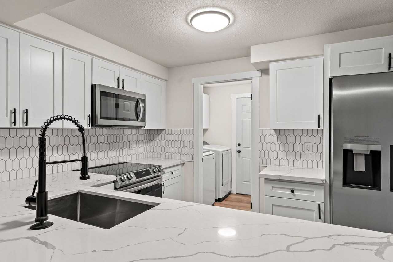 8420 139th Ave Ne - Photo 7 of 26