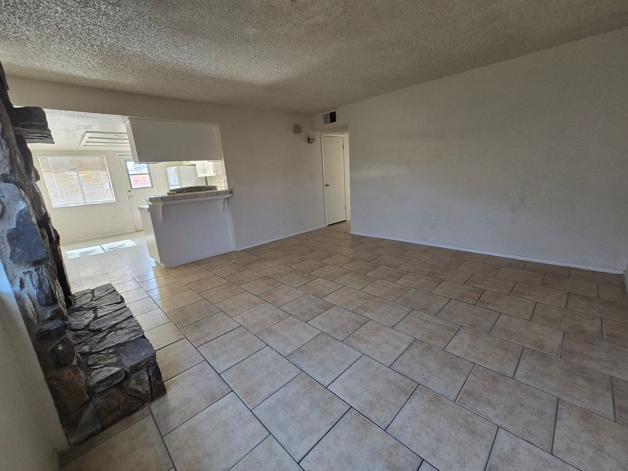 920 Place 920 W Alene Ave - Photo 5 of 12