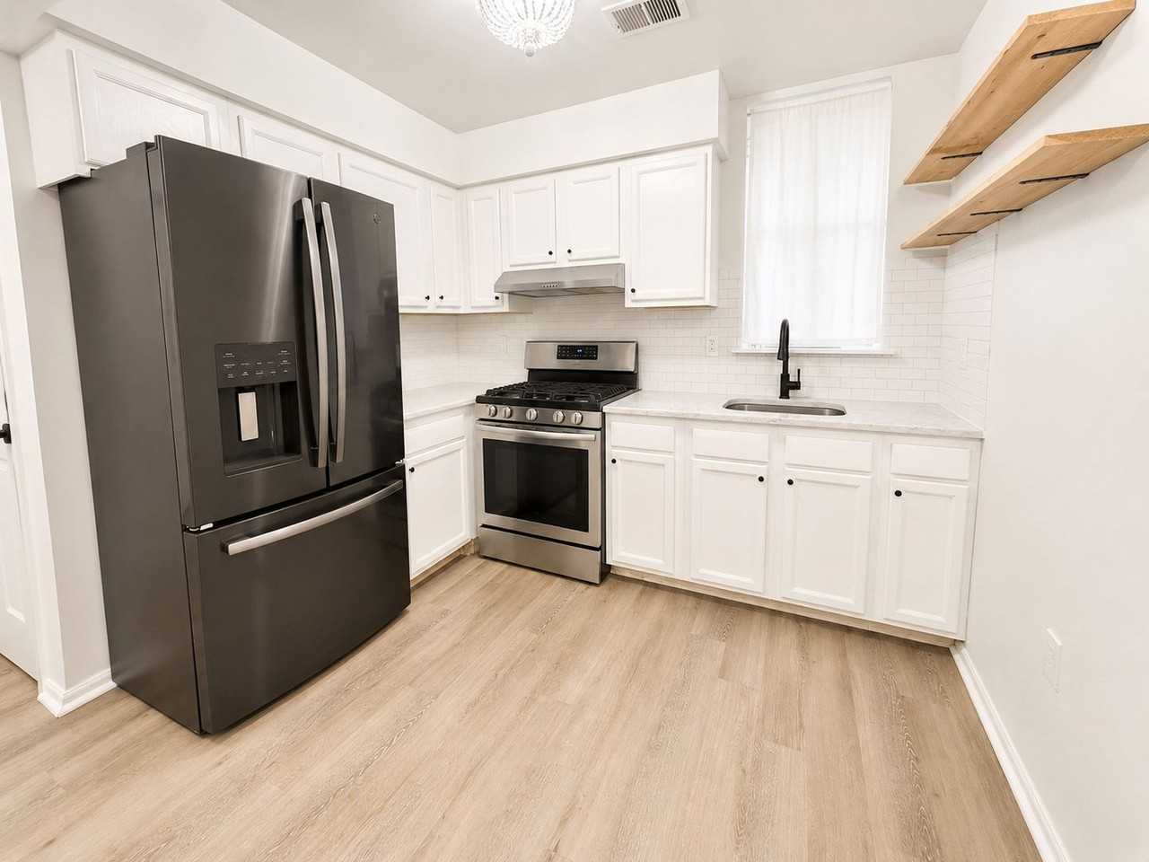 4049 Ogden St - Photo 6 of 21