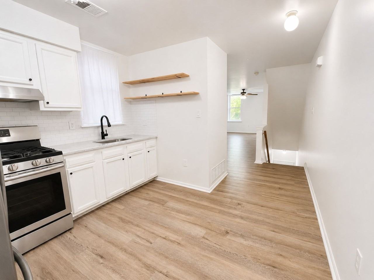 4049 Ogden St - Photo 7 of 21