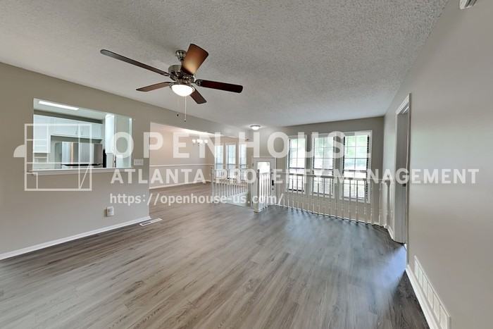 4031 Oak Stone Dr - Photo 4 of 20
