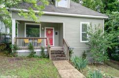 320 S Oak St - Photo 1 of 1