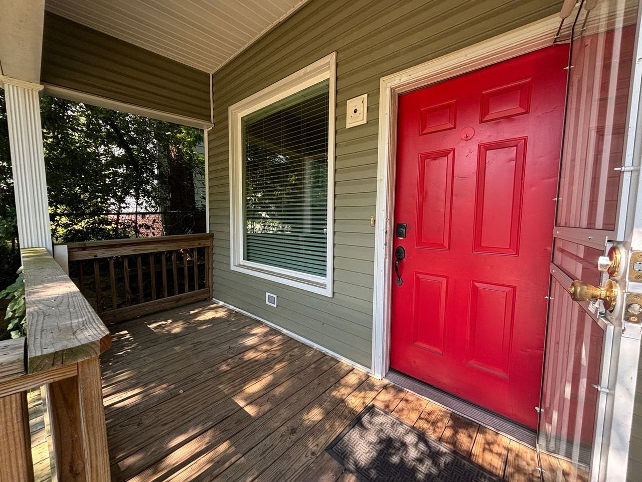 320 S Oak St - Photo 4 of 19