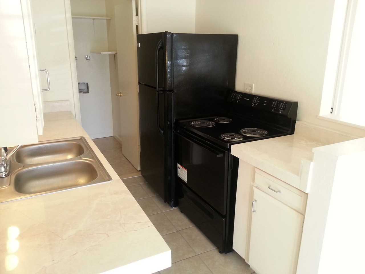 3388 Smith Dr - Photo 4 of 5