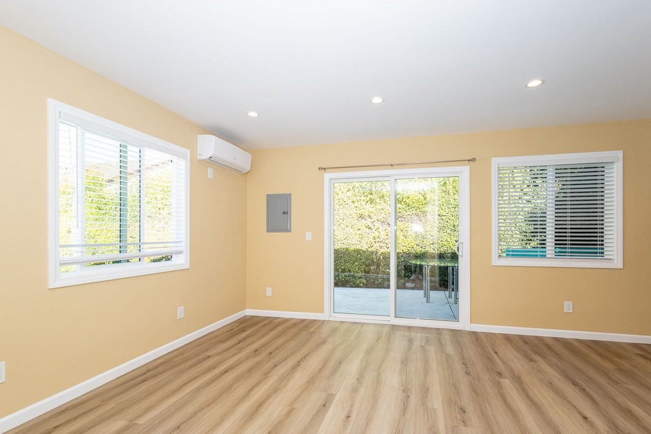 614 S Sycamore Ave - Photo 2 of 27