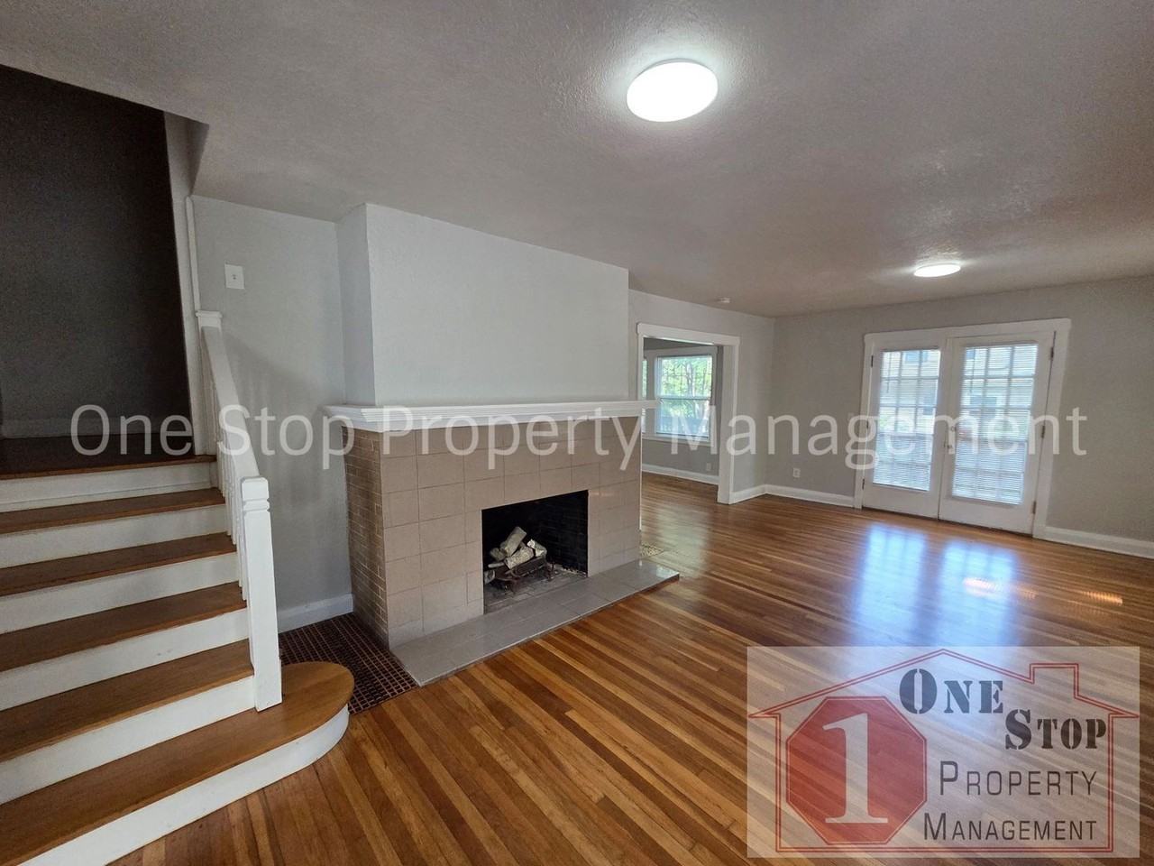 7111 Brooklyn Ave - Photo 5 of 30