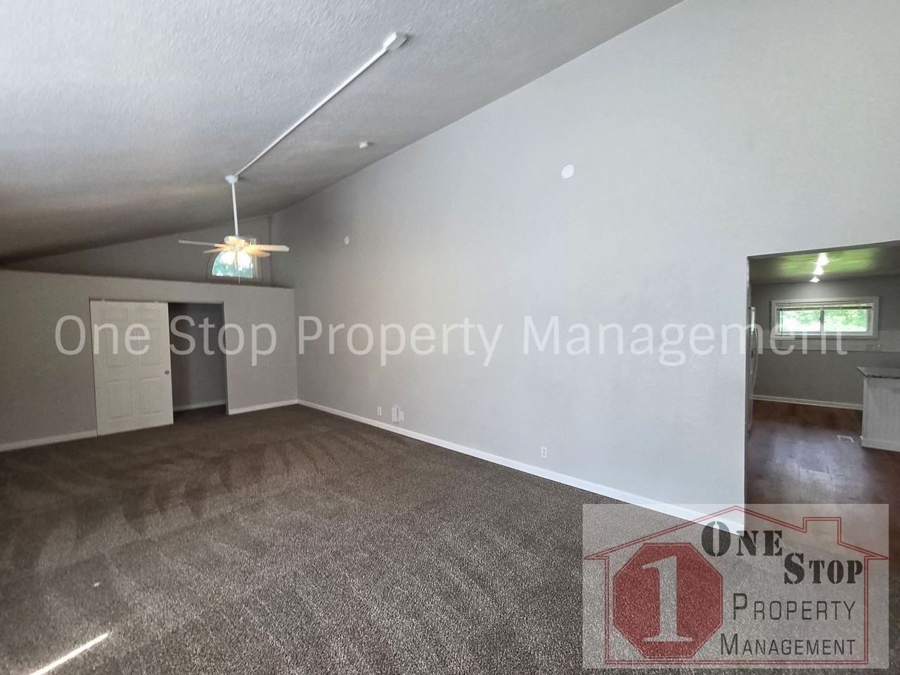 7111 Brooklyn Ave - Photo 7 of 30