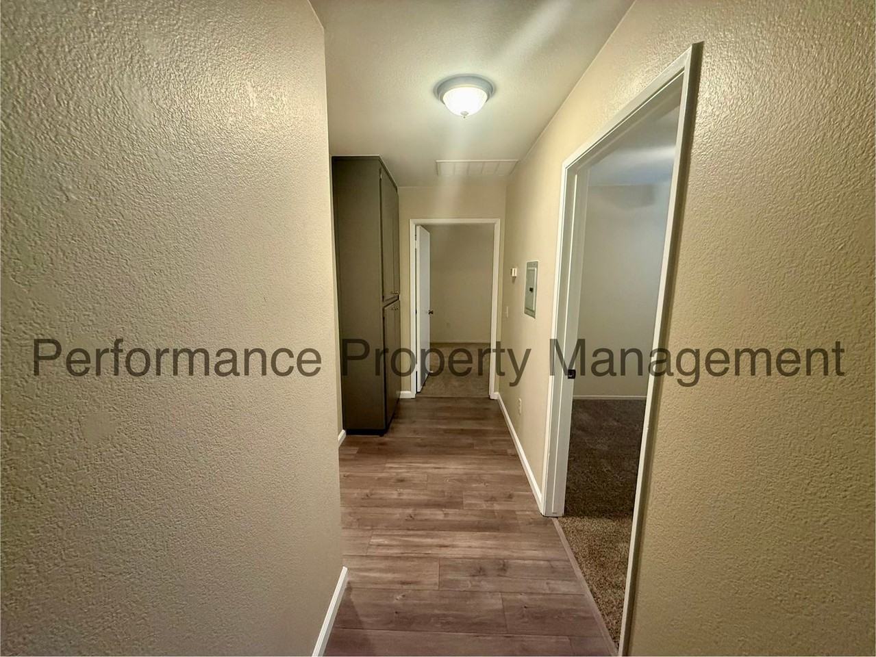 840 E Ridgecrest Blvd #01 - Photo 5 of 12