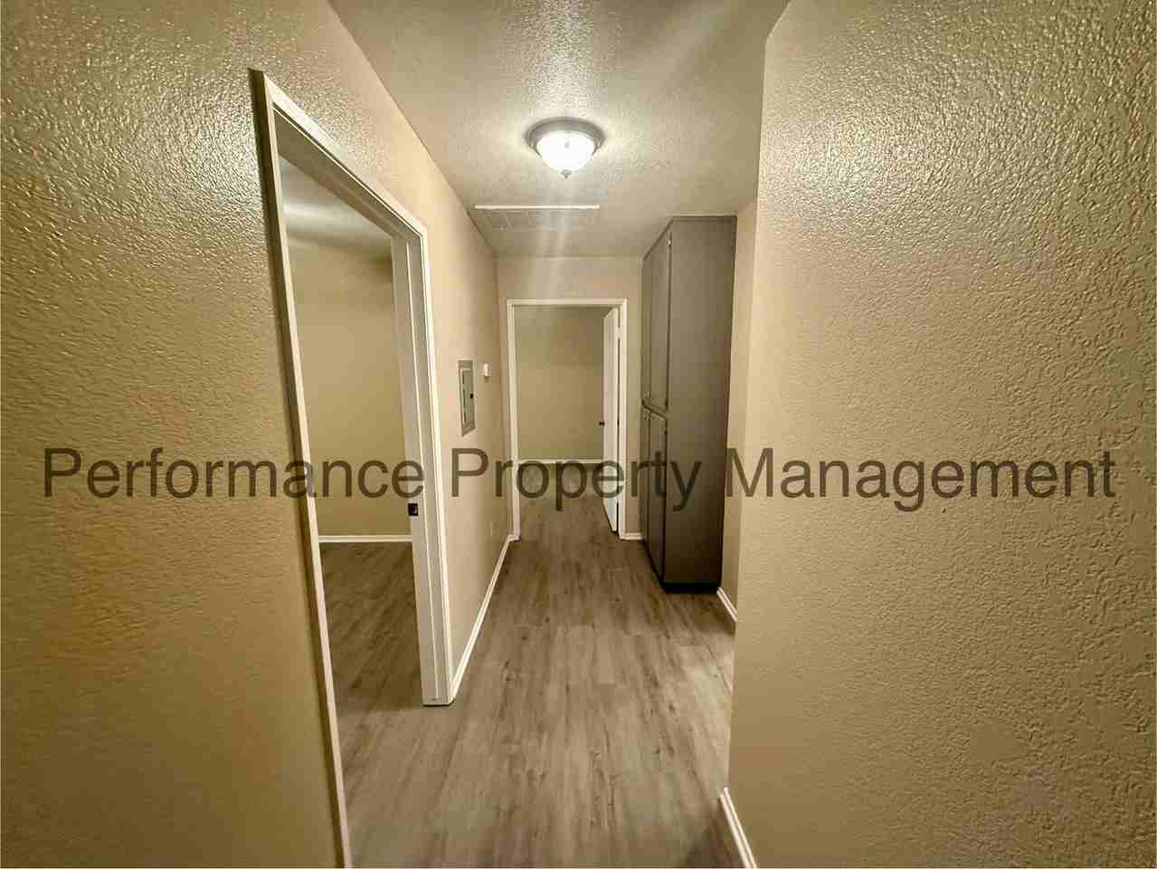 840 E Ridgecrest Blvd #08 - Photo 5 of 12