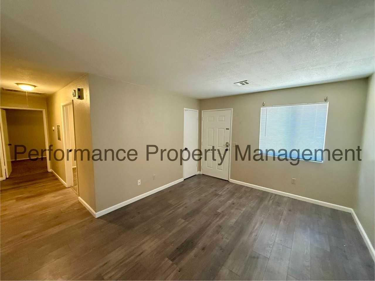 840 E Ridgecrest Blvd #18 - Photo 2 of 12