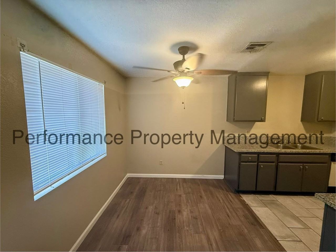 840 E Ridgecrest Blvd #18 - Photo 3 of 12