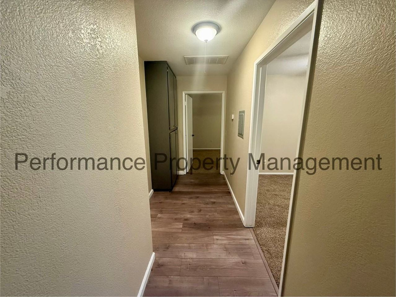 840 E Ridgecrest Blvd #18 - Photo 5 of 12