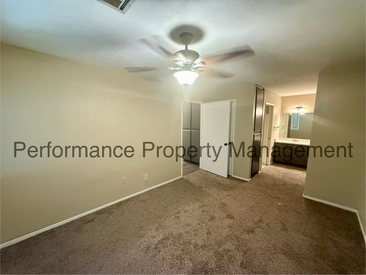 840 E Ridgecrest Blvd #18 - Photo 6 of 12