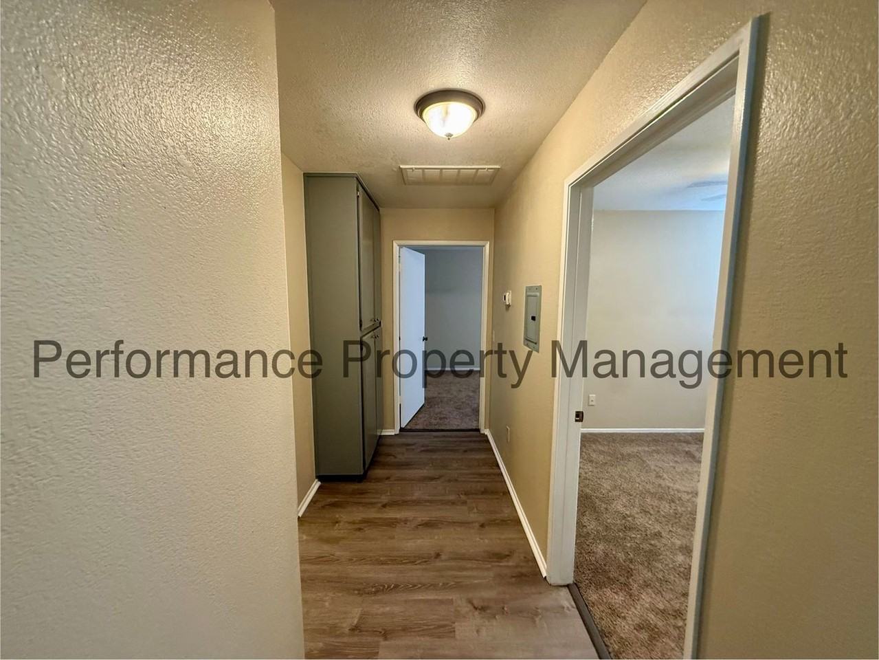 840 E Ridgecrest Blvd #20 - Photo 5 of 11