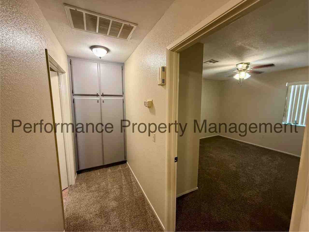840 E Ridgecrest Blvd #51 - Photo 5 of 11
