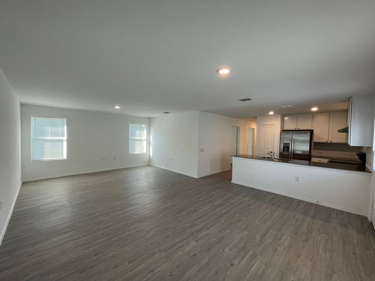 1019 Magrum Way - Photo 5 of 25