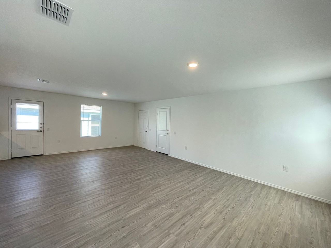 1019 Magrum Way - Photo 7 of 25