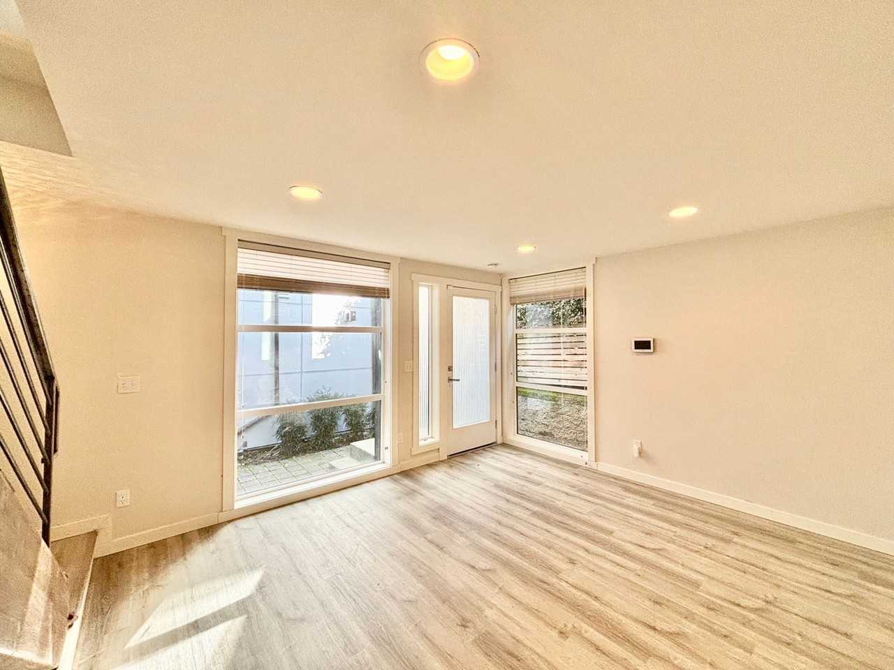 6525B 4th Ave Ne - Photo 2 of 22