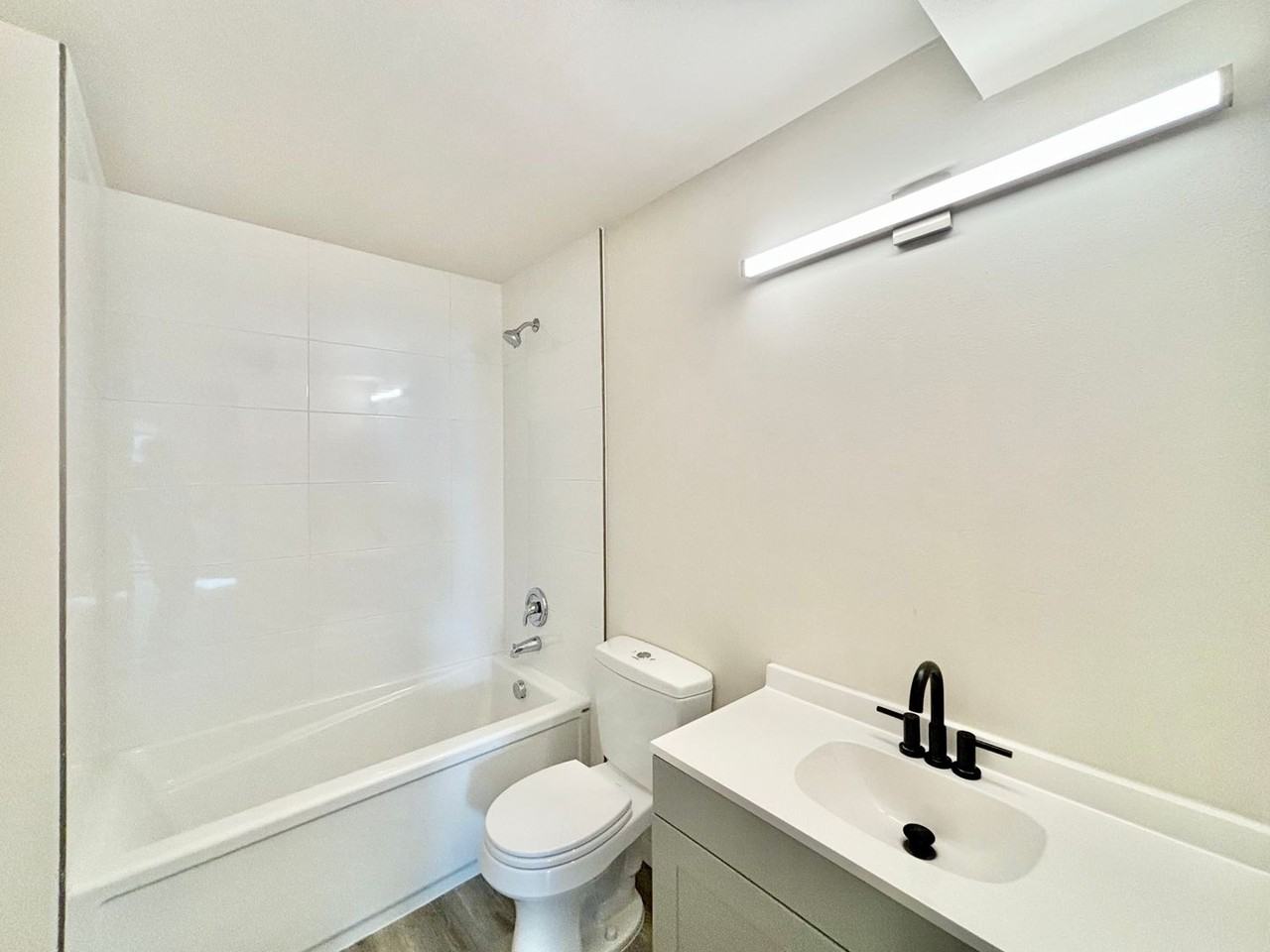 6525B 4th Ave Ne - Photo 6 of 22