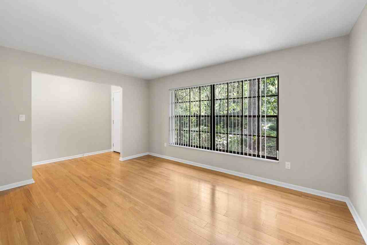 3106 Nw 38th St - Photo 4 of 42