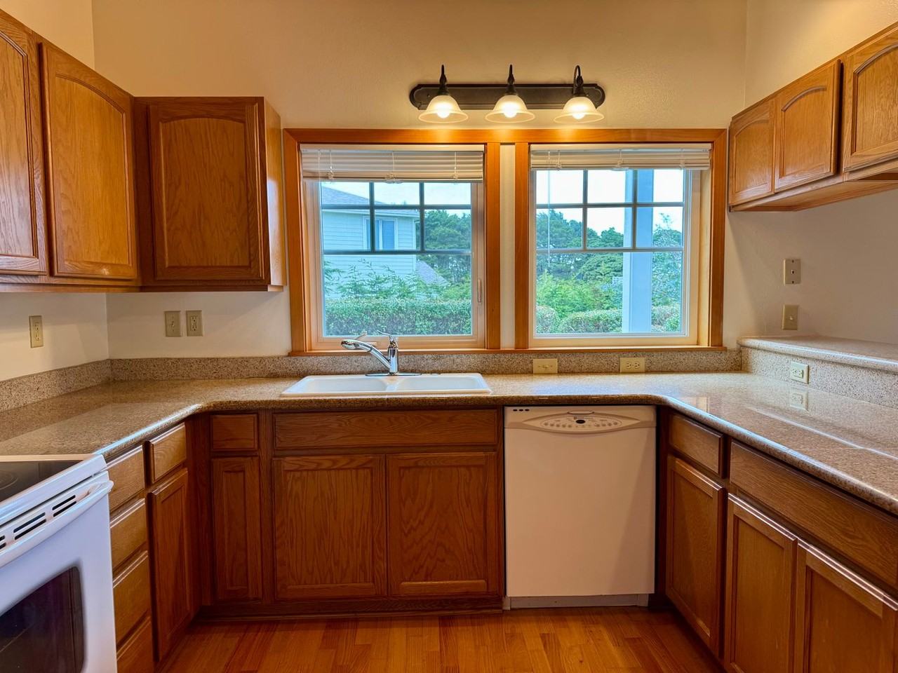 1311 Village Loop - Photo 6 of 23