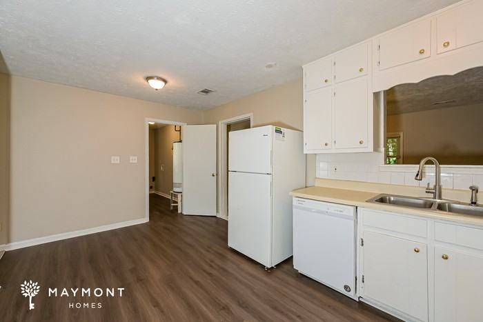 288 Morris Dr Se - Photo 6 of 13