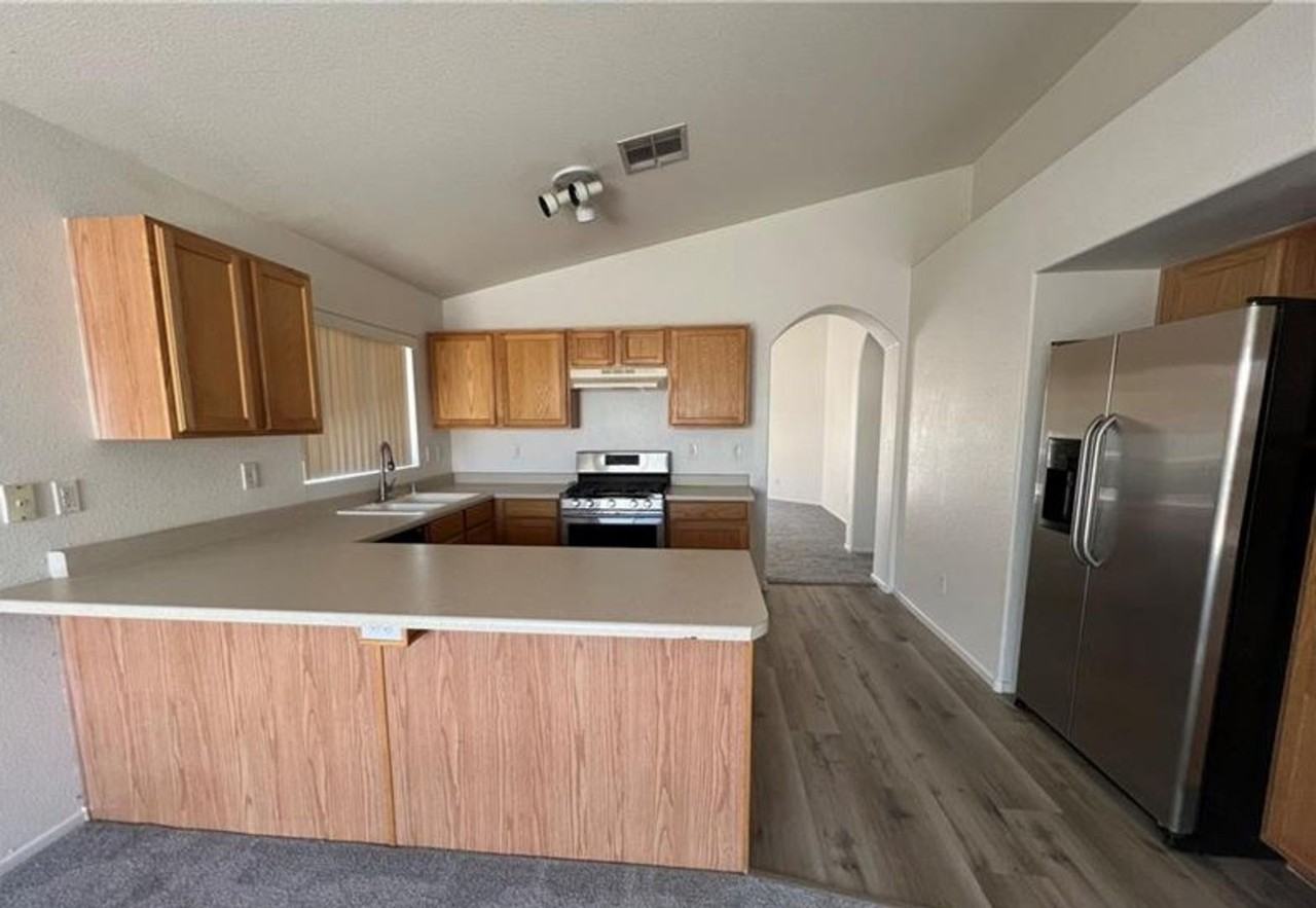 9584 Bandera Creek Ave - Photo 7 of 8