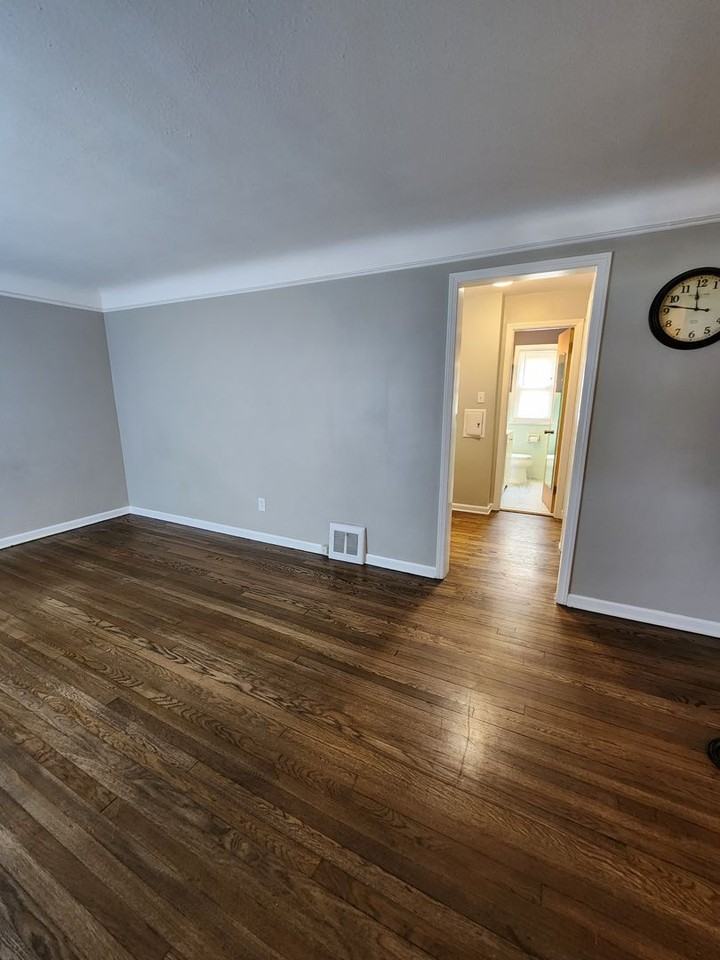 1141 Worton Blvd - Photo 5 of 36