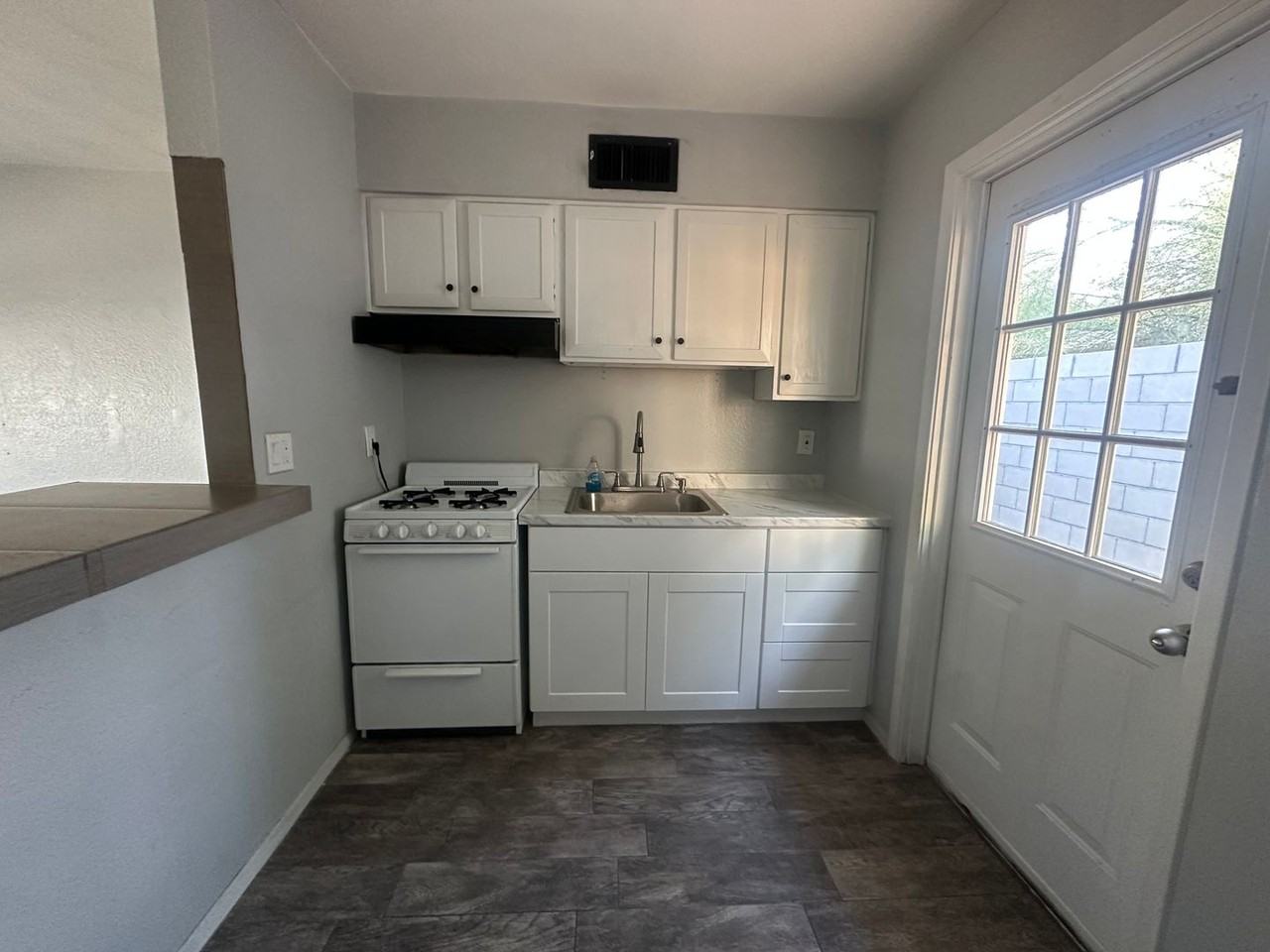 2504 N 52nd St #1 - Photo 3 of 14