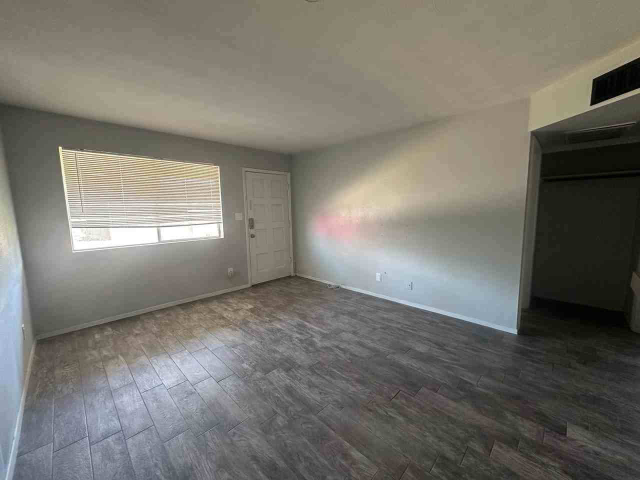 2504 N 52nd St #1 - Photo 5 of 14