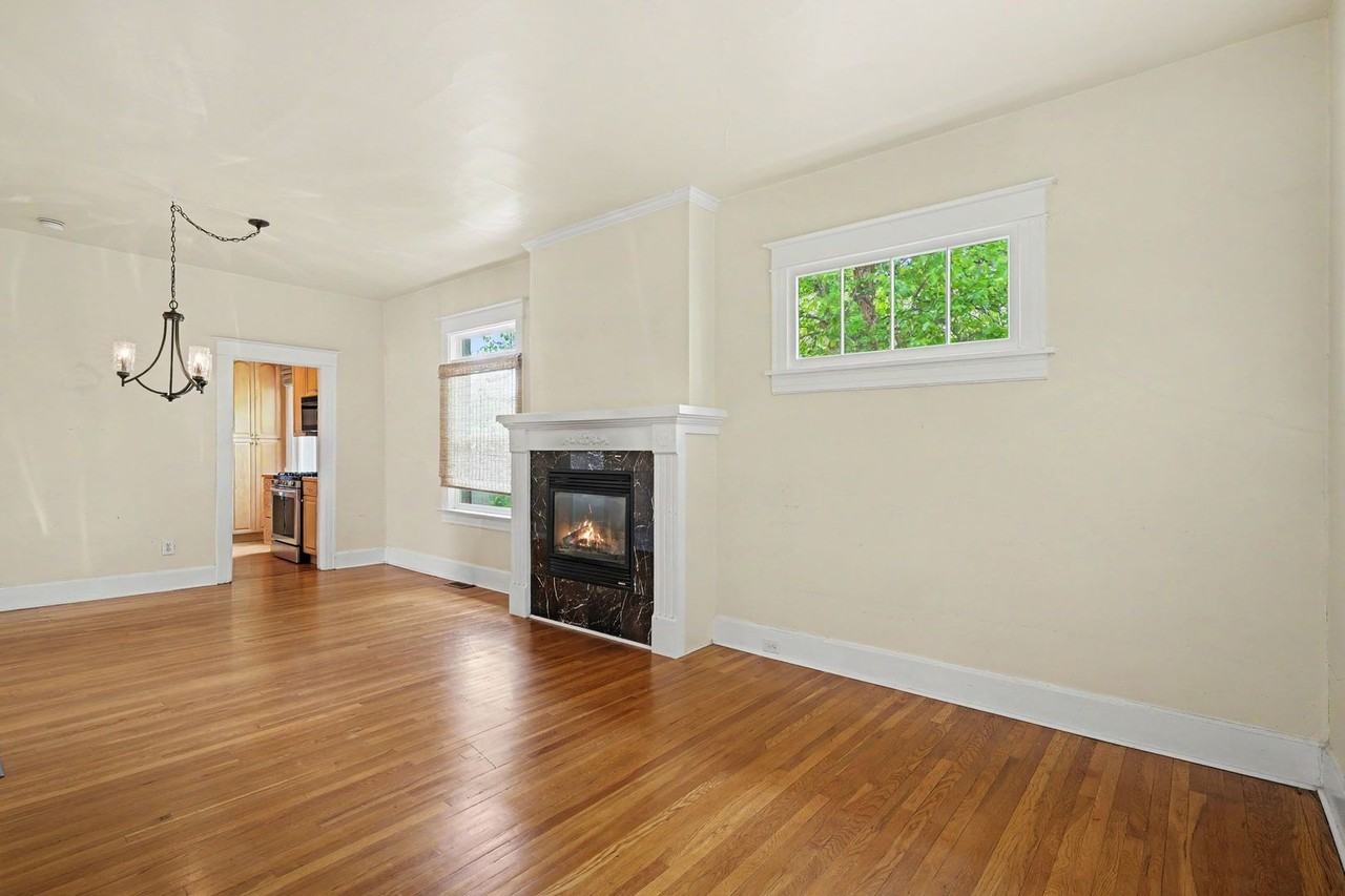 2948 S Cherokee St - Photo 5 of 32