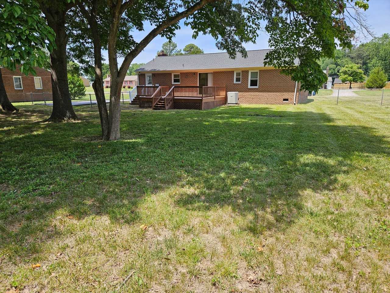 8402 Mcfaye Ave - Photo 2 of 34