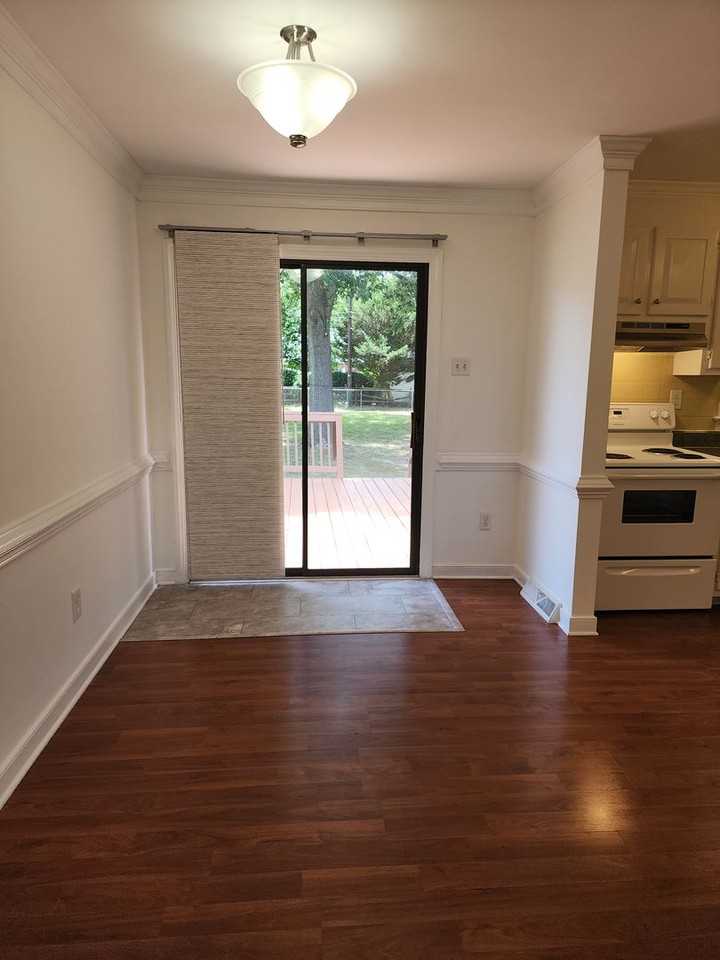 8402 Mcfaye Ave - Photo 5 of 34