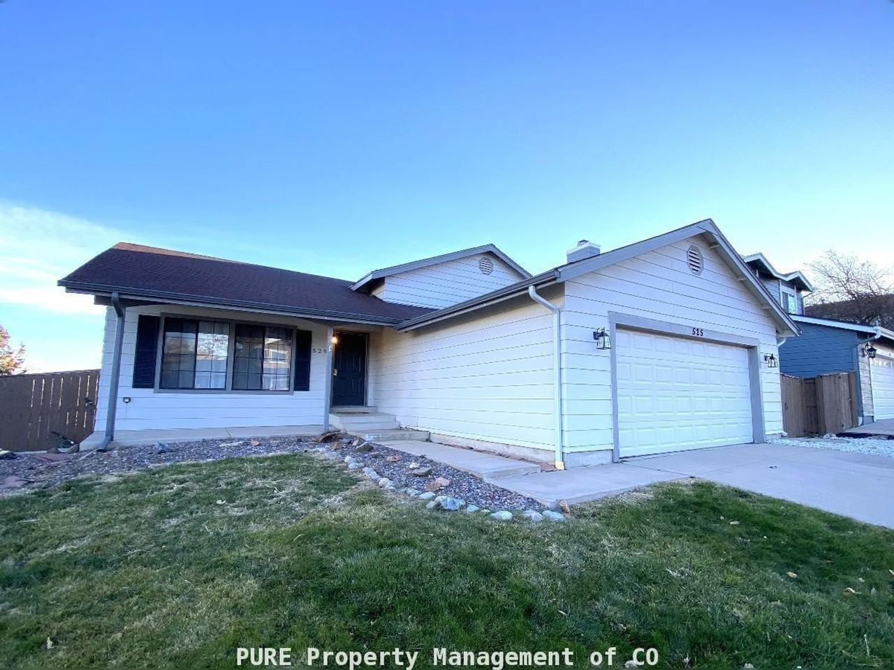 525 Southpark Rd - Photo 2 of 26