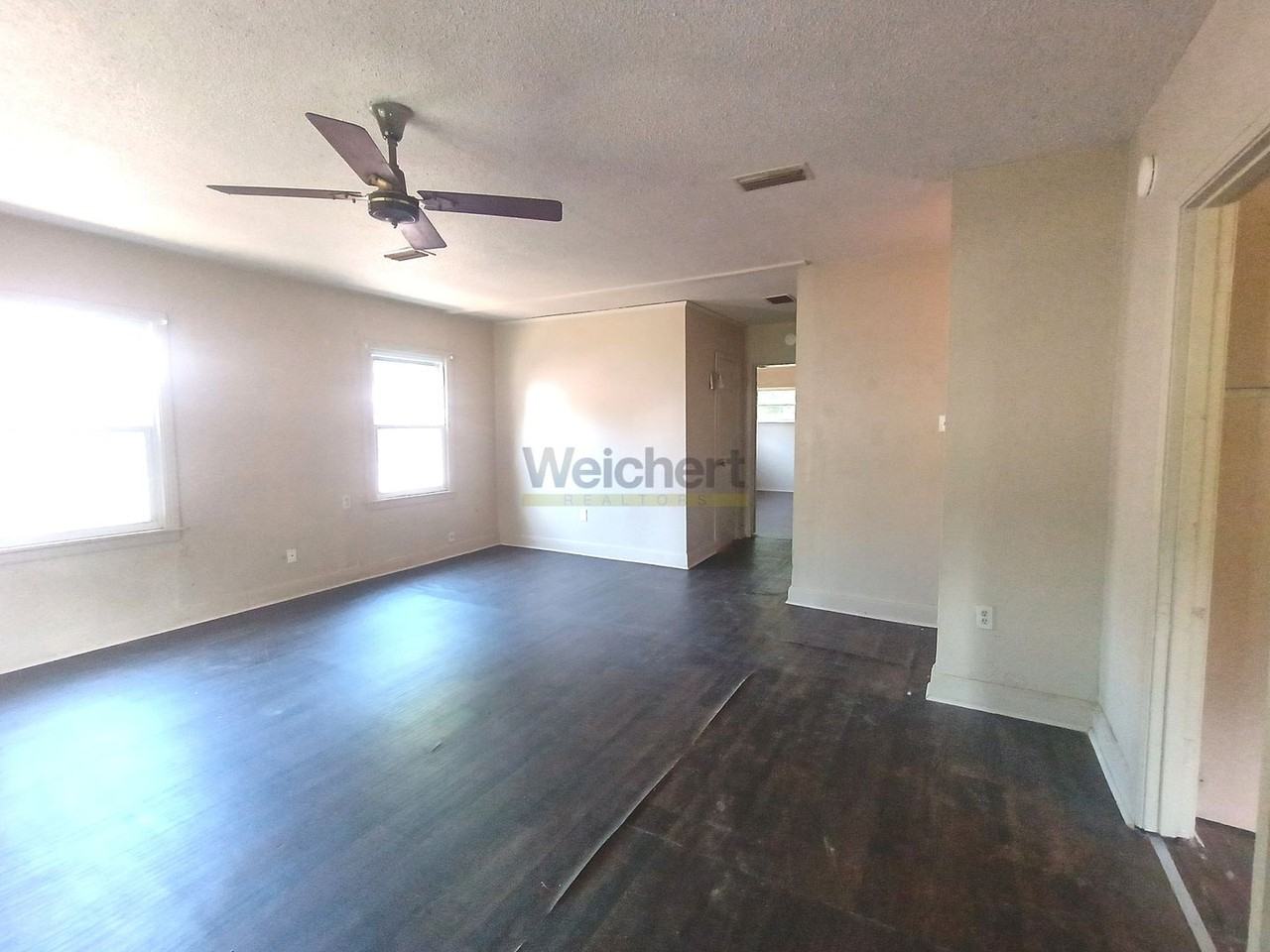 645 N 6th St - Photo 4 of 12