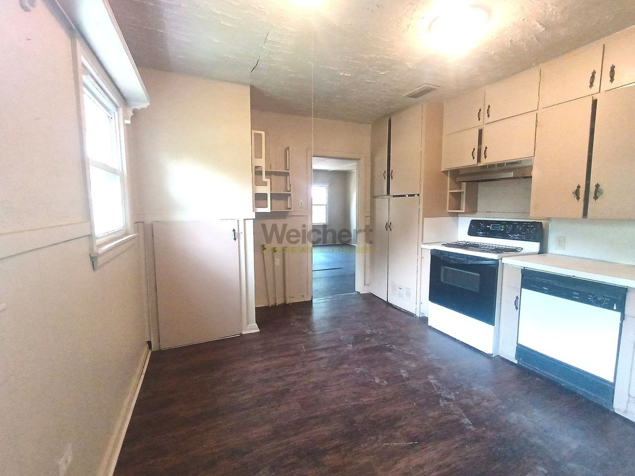 645 N 6th St - Photo 6 of 12