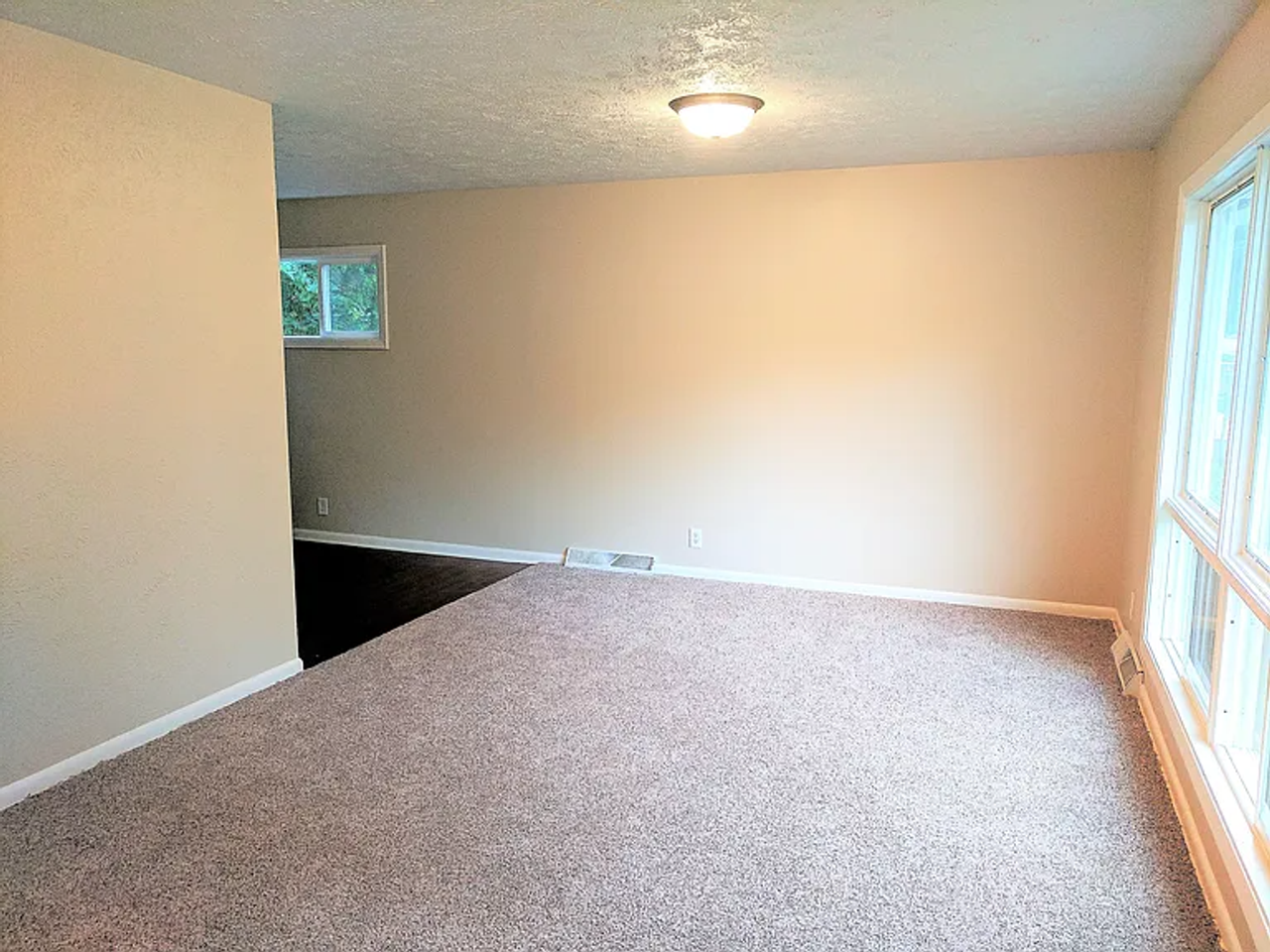 6630 Lafayette Ave - Photo 3 of 10