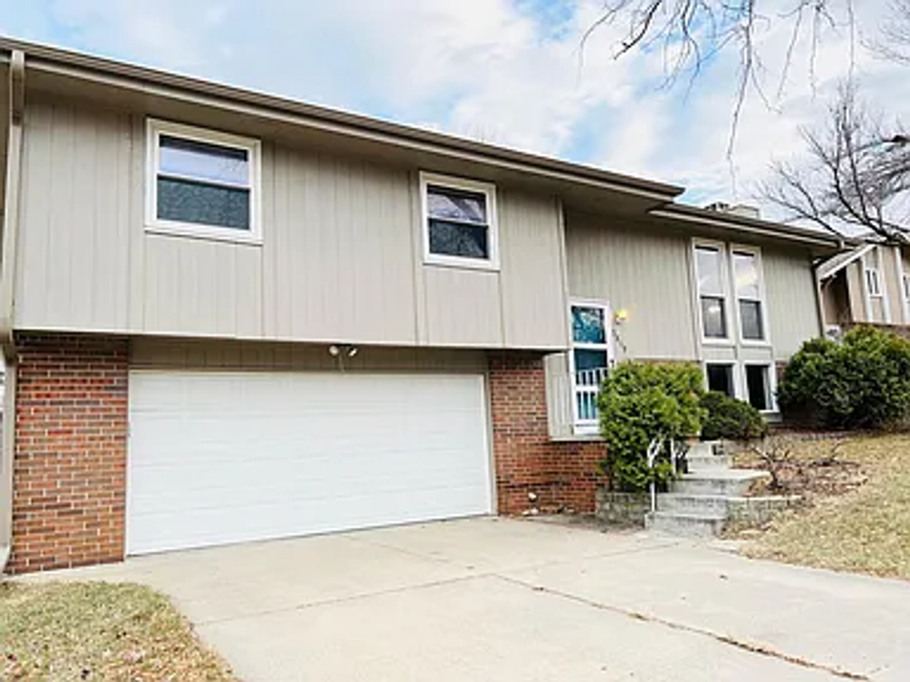 5819 N 127th Avenue Cir - Photo 2 of 35