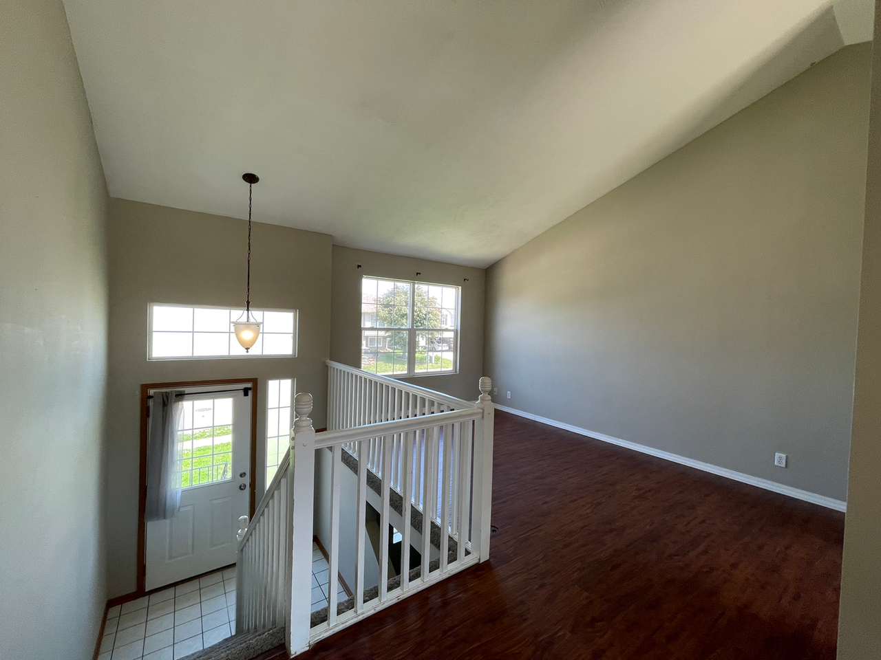 8013 Newport Ave - Photo 2 of 15