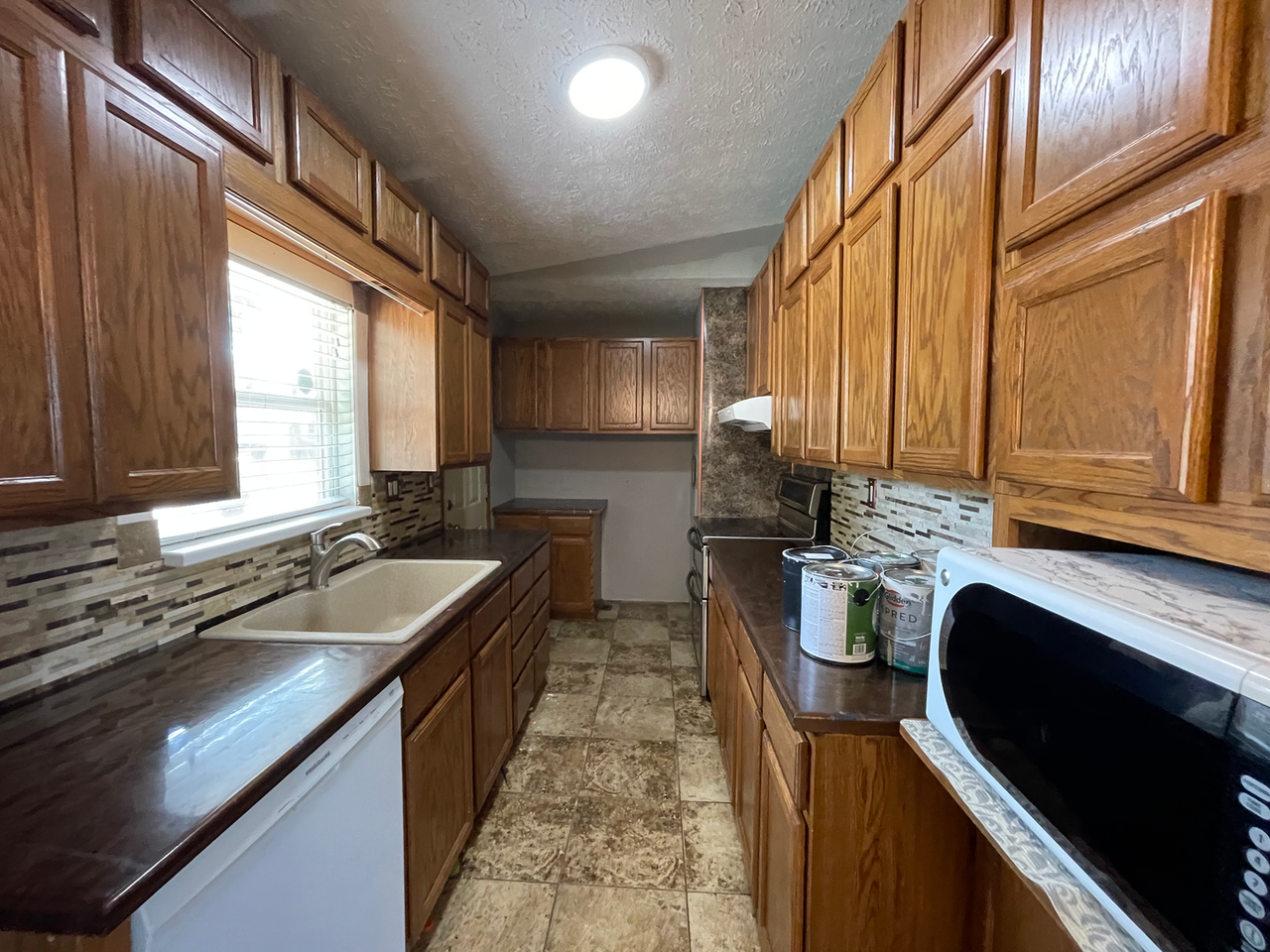5716 S 136th St - Photo 4 of 14