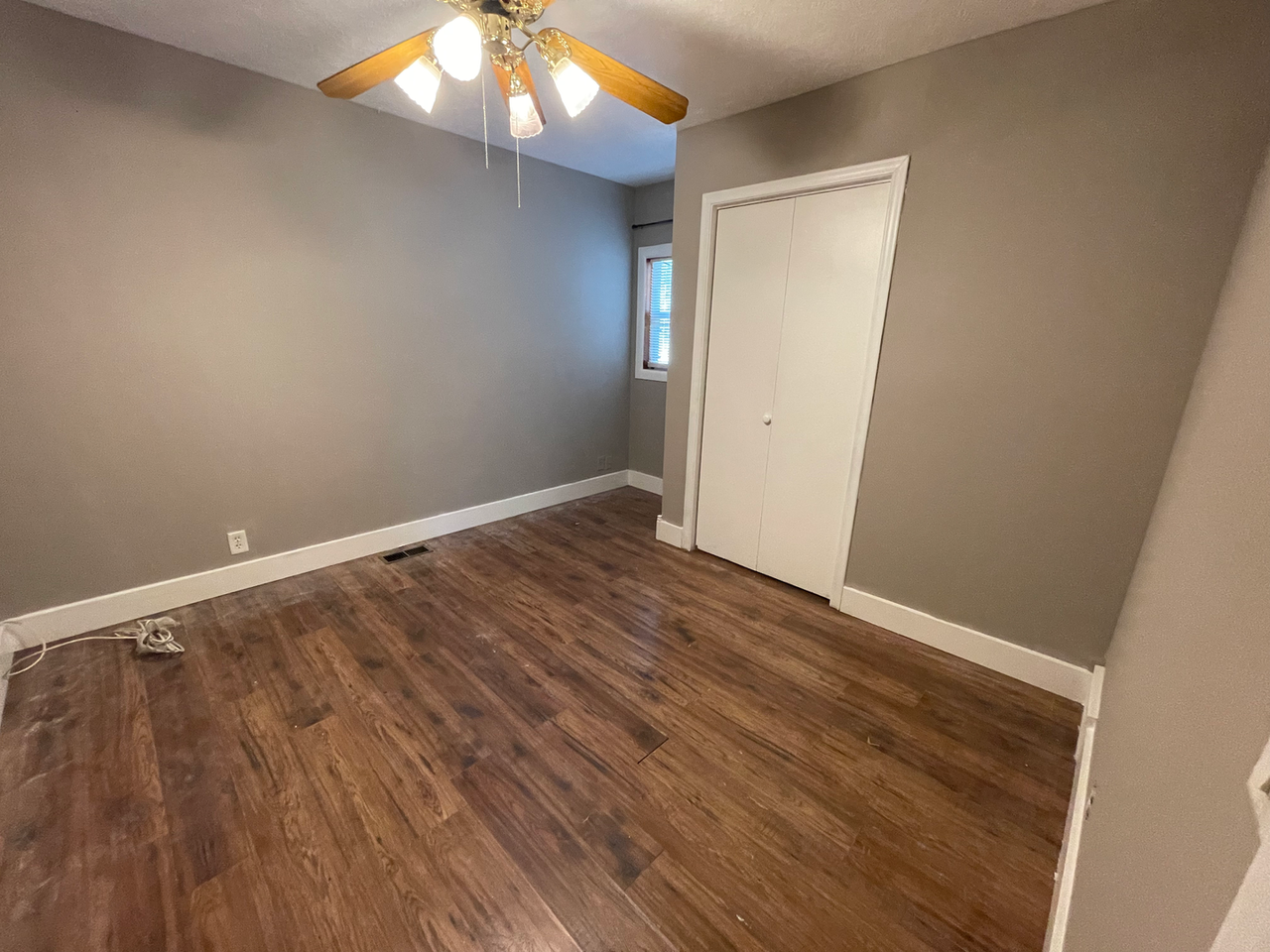 5716 S 136th St - Photo 6 of 14