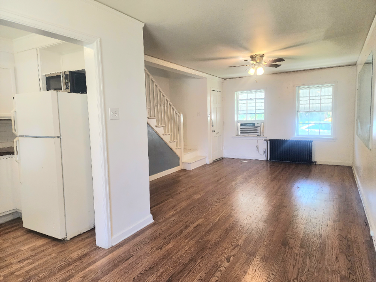 2038 N Grand Ave - Photo 3 of 10