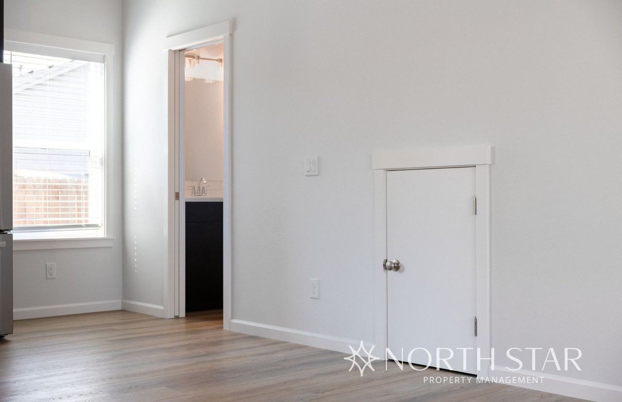 3042 Sw Obsidian Ln - Photo 5 of 23