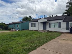 3212 Ne 15th St - Photo 1 of 1