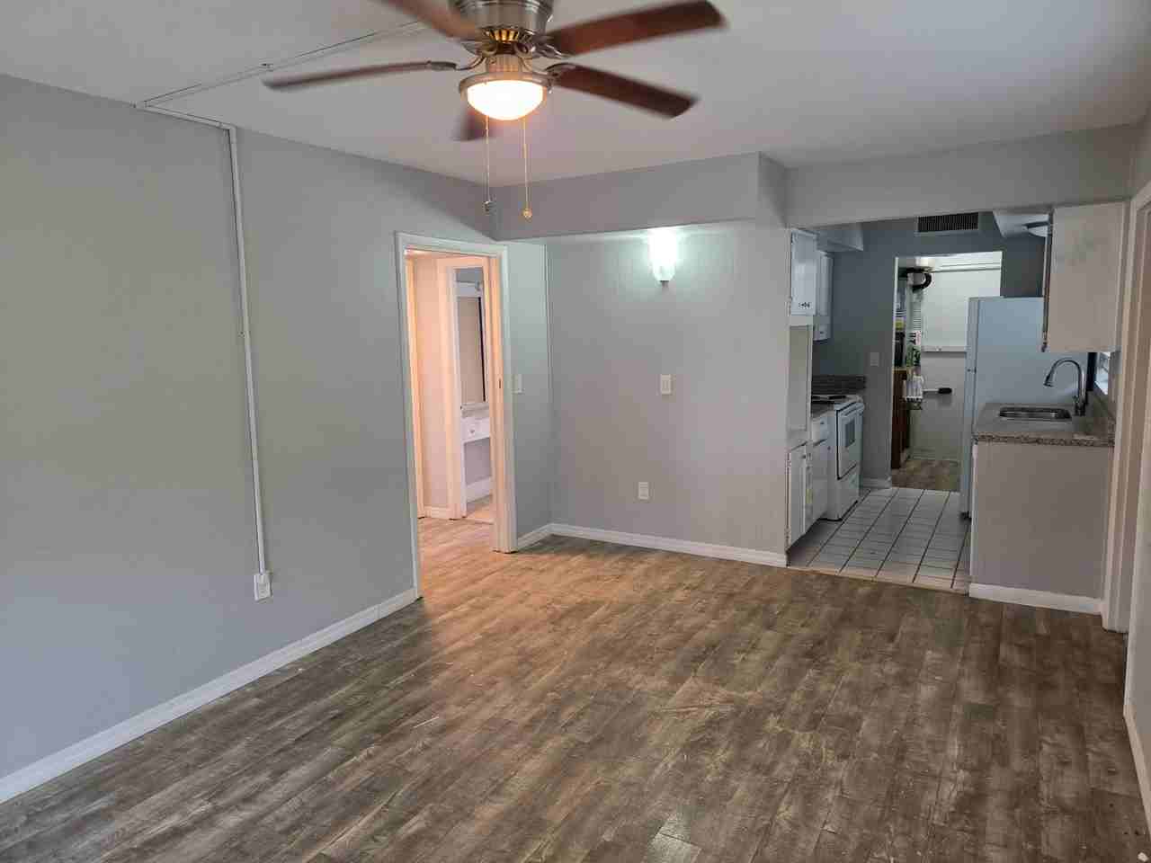 2939 Los Altos Dr #B - Photo 3 of 11