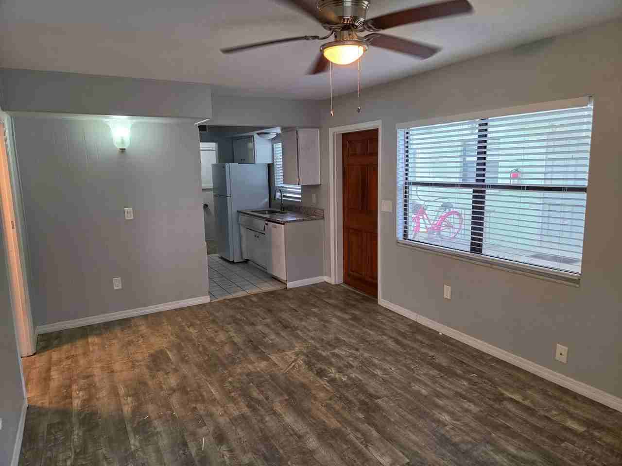 2939 Los Altos Dr #B - Photo 4 of 11